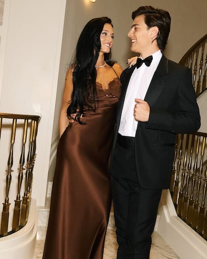 El futbolista reveló que junto a la cantante están en la búsqueda de su primer hijo (Foto: Instagram @orianasabatini)