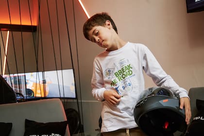 “El futuro no van a ser los autos eléctricos porque contaminan más que los vehículos a combustión, tanto en su durabilidad, como en todo lo que implica la generación de las baterías de litio y su desecho cuando dejan de usarse", dice