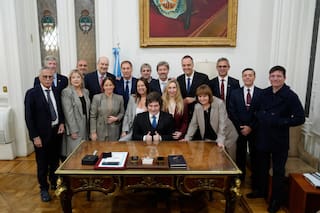 Adorni expone su informe de gestión y se espera que la sesión dure seis horas