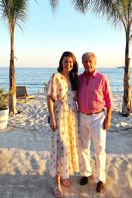 El galán en su ocaso, junto a su hija Victoria. En sus últimos días, esperaba con ilusión el nacimiento de su cuarto nieto, hijo de Isabelle