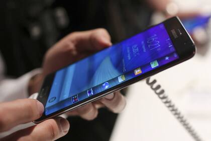 El Galaxy Note 4, con lo que por entonces era una novedad: la pantalla con el borde curvo