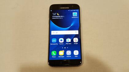 El Galaxy S7 tiene 4 GB de RAM y un procesador Qualcomm Snapdragon 820 o un Exynos 8870, dependiendo de la región