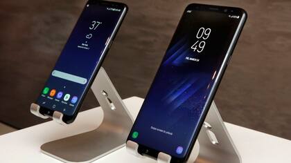 Una vista del Galaxy S8 y S8+. Samsung anunció un evento para el 23 de agosto donde se presentará el Galaxy Note 8, con una pantalla de 6,3 pulgadas