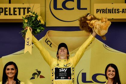 El galés Geraint Thomas celebra su máxima conquista: ganar el Tour de Francia