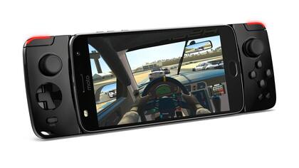 El gamepad es compatible con toda la familia Moto Z y tiene una batería propia de 1035 mAh
