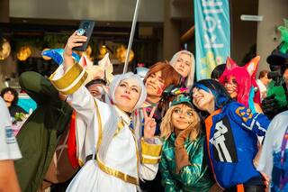 Tres argentinos impulsaron un holding que recauda millones y se expande por la región