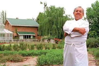 El Gato Dumas, un cocinero carismático y con buena imagen pública, fue pionero en la cocina televisada