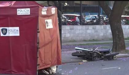 El gazebo policial que resguarda el cuerpo del joven que murió en el acto