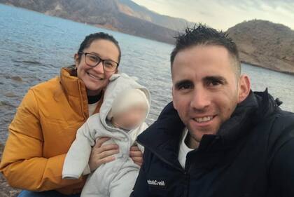 El gendarme argentino Nahuel Gallo y su pareja, la venezolana María Alexandra Gómez García