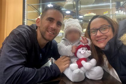 El desesperado mensaje de la esposa del gendarme detenido en Venezuela: “Es muy doloroso” 3 El gendarme argentino Nahuel Gallo y su pareja, la venezolana María Alexandra Gómez García