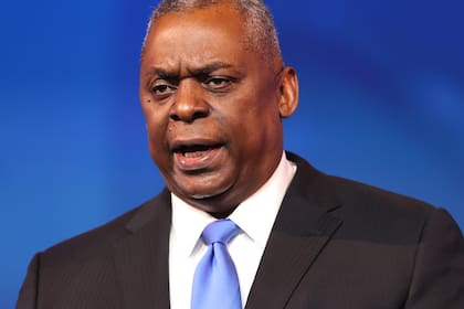 El general Lloyd Austin habla después de ser nominado formalmente para ser secretario del Departamento de Defensa por el presidente electo de Estados Unidos, Joe Biden, en el Queen Theatre el 9 de diciembre de 2020 en Wilmington, Delaware