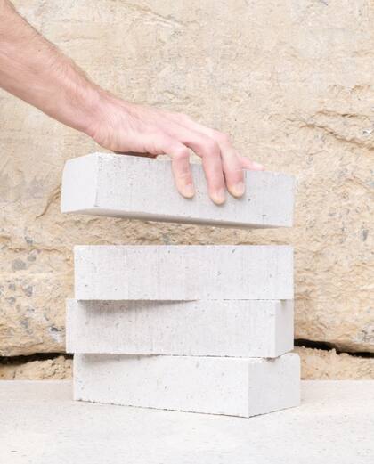 El Gent Waste Brick es un ladrillo de bajo contenido de carbono fabricado con residuos reciclados.