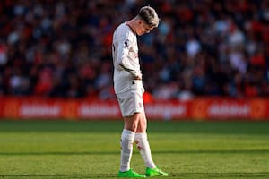 Manchester United reprendió a Garnacho por su reacción en redes sociales contra el DT