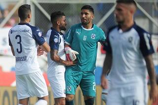 Campaña, un capitán que se pone serio y exige: "Independiente no tiene tiempo"