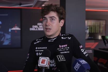 El gesto desencantado de Colapinto al hablar con la prensa, luego del accidente