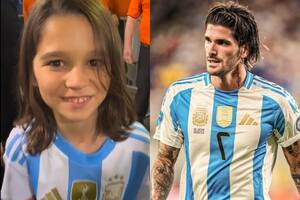 El sorpresivo gesto que tuvo Rodrigo De Paul con el hijo de Residente tras el triunfo de Argentina