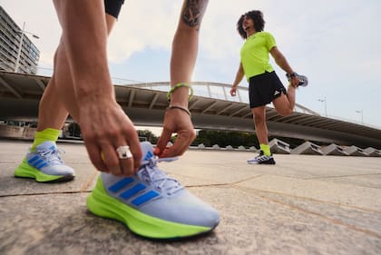 El gigante deportivo Adidas ofrece un amplio catálogo de ropa, zapatillas y accesorios