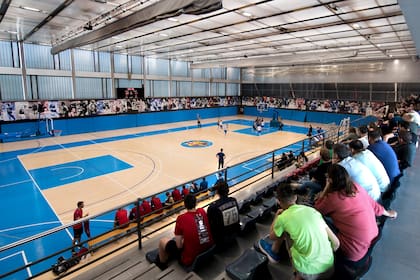 El gimnasio cubierto en el centro deportivo Joan Gamper
