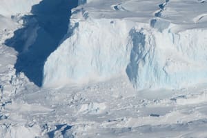 La temible amenaza del “glaciar del Juicio Final” que podría desencadenar una catástrofe