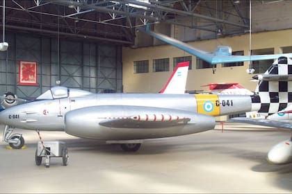El Gloster Meteor en el Museo Nacional de Aeronáutica, en Morón