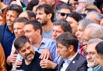 El gobernador Axel Kicillof en la marcha del Congreso junto con Bianco y Sileoni