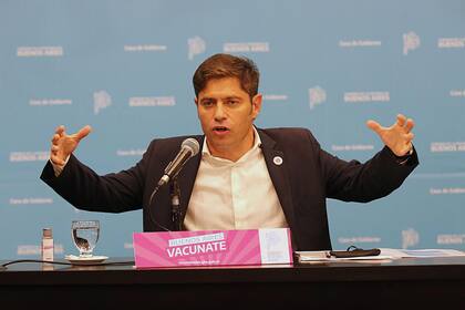 El gobernador Axel Kicillof se inclina por un cierre total que frene la propagación del virus