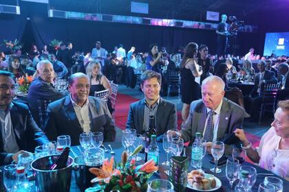 El gobernador bonaerense, Axel Kicillof, presente en la entrega de los Premios Olimpia