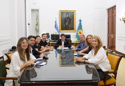 El gobernador bonaerense, Axel Kicillof, se reunió con Daniel Herrero, CEO de Prestige Auto