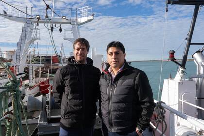 El gobernador Claudio Vidal junto al intendente de Puerto Deseado, Juan Raúl Martínez