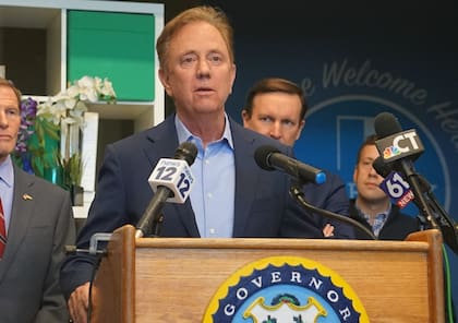 El gobernador de Connecticut propone estandarizar las licencias del estado