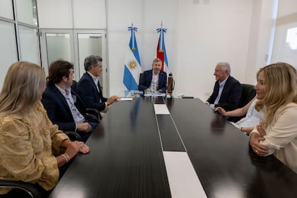 El gobernador de Entre Ríos, Rogelio Frigerio, se reunió este lunes con integrantes del distrito Entre Ríos de la Sociedad Rural Argentina