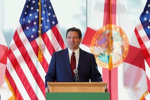 La respuesta de Ron DeSantis a una ley que afectaba el cierre de playas en Florida