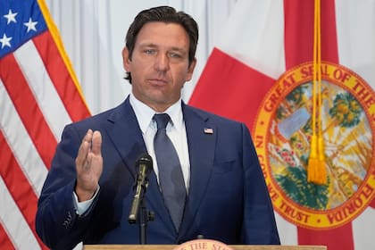 El gobernador de Florida, Ron DeSantis, reconoció su deseo de eliminar los peajes para residentes del estado