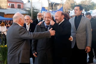 Cómo funciona el engranaje de poder que volvió invencible a Insfrán