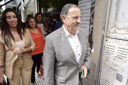 El gobernador de La Rioja, RIcardo Quintela, dejó de pagar una deuda de la provincia el lunes pasado, pese a que, según el mercado, tenía el dinero. Los operadores financieros temen que una crisis en las provincias contamine el plan de la Casa Rosada.