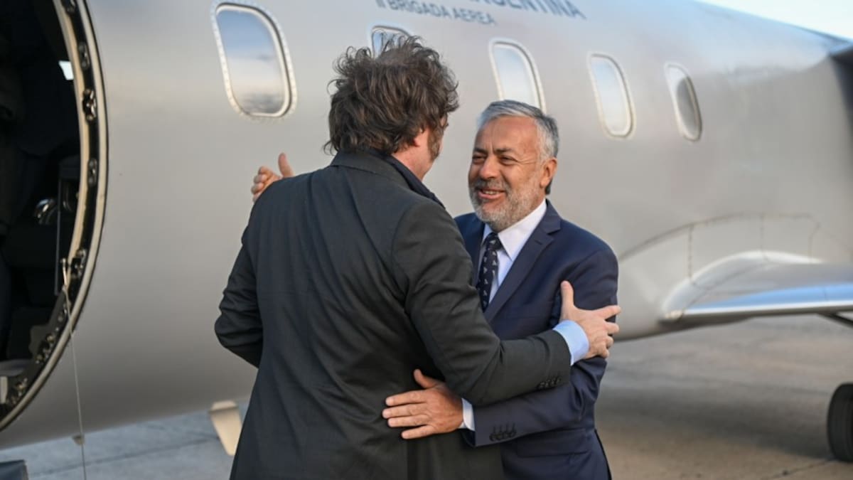 A votação acontecerá em fevereiro em seis municípios de Mendoza. A PJ enfrentará a aliança Cornejo-Milei.