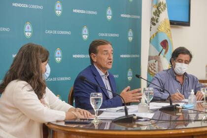 El gobernador de Mendoza, Rodolfo Suarez, ratificó el calendario electoral para 2023