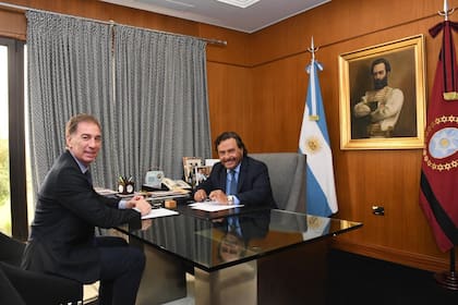 El gobernador de Salta, Gustavo Sáenz, con el ministro Diego Santilli