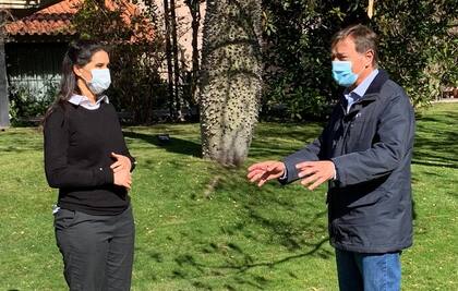 María Teresa Day y el gobernador Rodolfo Suarez