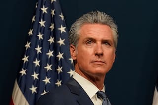 El presupuesto de Newsom: sus propuestas para salud asequible y la educación