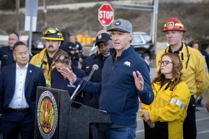 El gobernador Gavin Newsom le pidió ayuda urgente al gobierno nacional, ante la gravedad de la situación en California