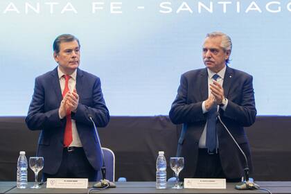 El gobernador Gerardo Zamora junto al presidente Alberto Fernández