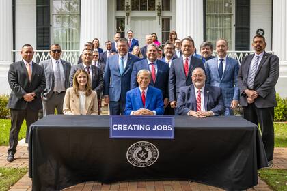 El gobernador Greg Abbott anuncia la creación del Texas Jobs Council para fortalecer la fuerza laboral y los oficios de alta demanda