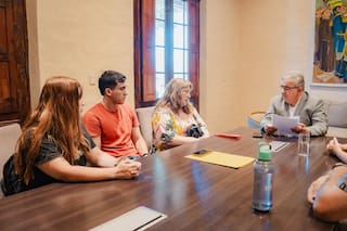 El gobernador de Catamarca recibió a los familiares del gendarme y pidió la mediación del Papa Francisco