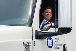 Buenas noticias para conductores que buscan la licencia comercial para conducir camiones en Illinois