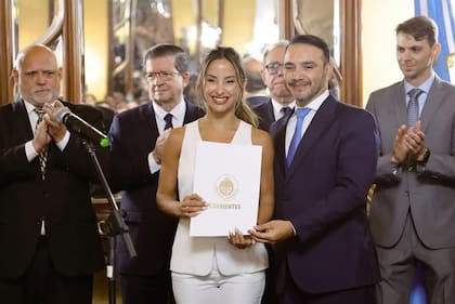 El gobernador Juan Pablo Valdés designó a Lourdes Sánchez como presidenta del Instituto de Cultura de Corrientes
