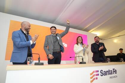 El gobernador Maximiliano Pullaro en el lanzamiento del CIM 2025.