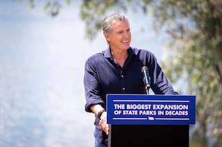 Se despide Gavin Newsom sin revelar a quién apoya en las elecciones