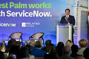 El gobernador Ron DeSantis anunció una nueva planta de ServiceNow que ofrecerá 850 nuevos puestos de trabajo en Palm Beach