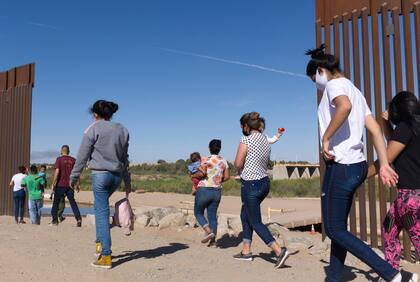 El gobernador Ron DeSantis aseguró que concretaría la edificación de un muro fronterizo con México